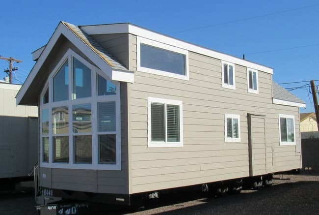 RoamLite Tiny House Exterior View